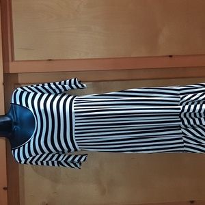 Veveret size S half sleeve dress
